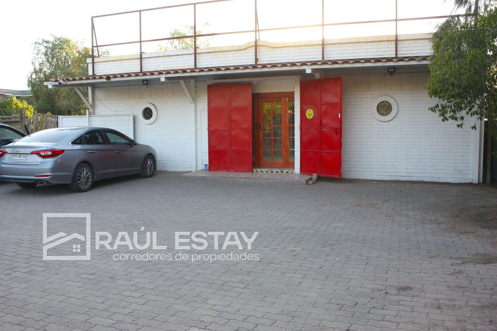 Local comercial en arriendo en Calle Larga — foto 2