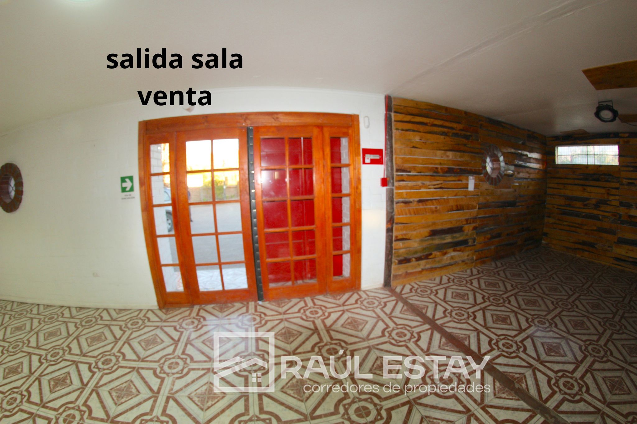 Local comercial en arriendo en Calle Larga — foto 4