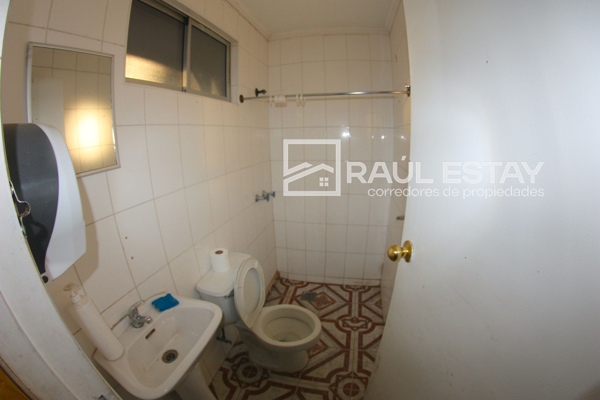 Local comercial en arriendo en Calle Larga — foto 5