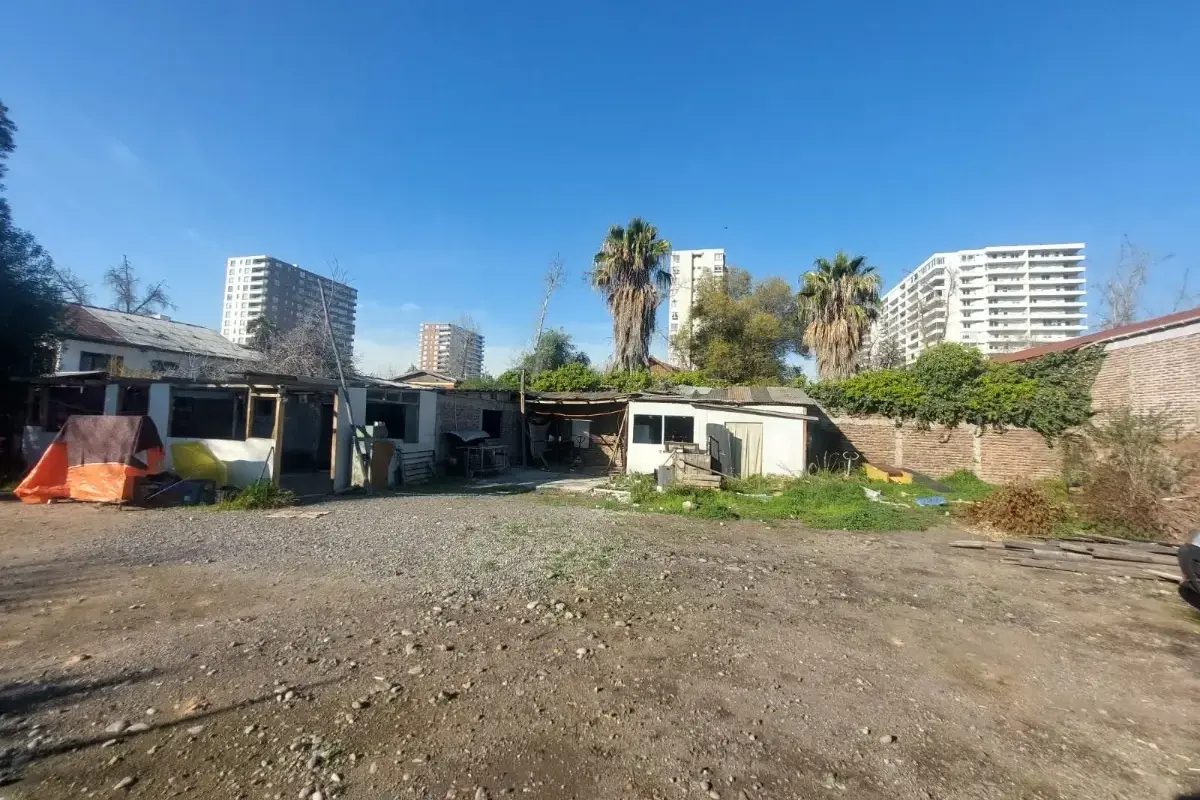 Terreno en venta en La Cisterna — foto 1