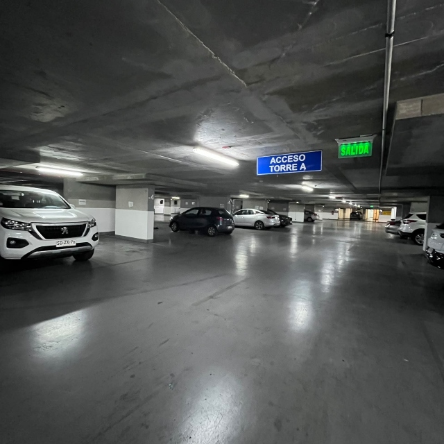 Estacionamiento en venta en Las Condes — foto 2