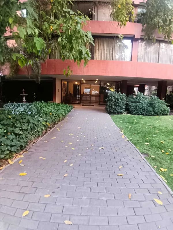 Departamento en arriendo en Las Condes — foto 1