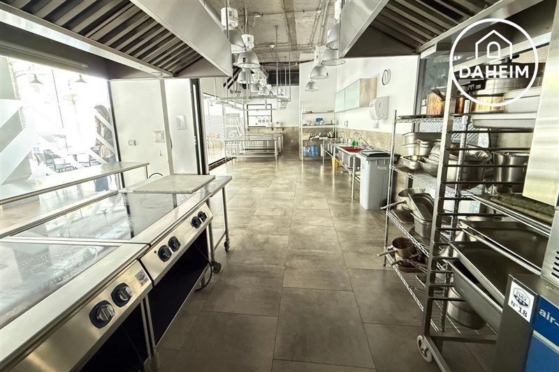 Local comercial en arriendo en Lo Barnechea — foto 9