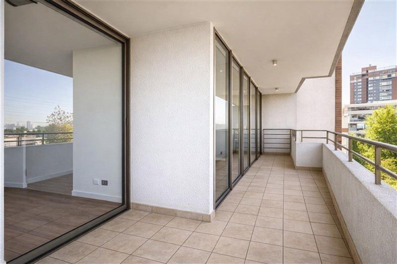 Departamento en arriendo en Las Condes — foto 3