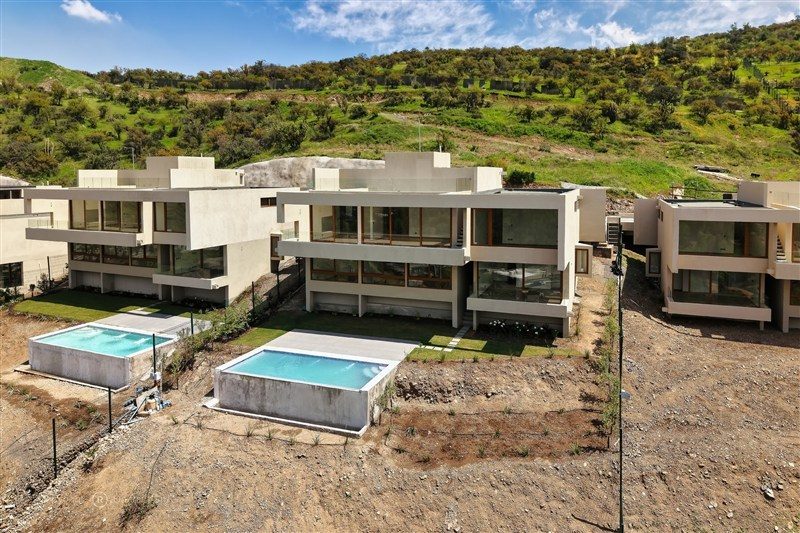 Casa en venta en Lo Barnechea — foto 1