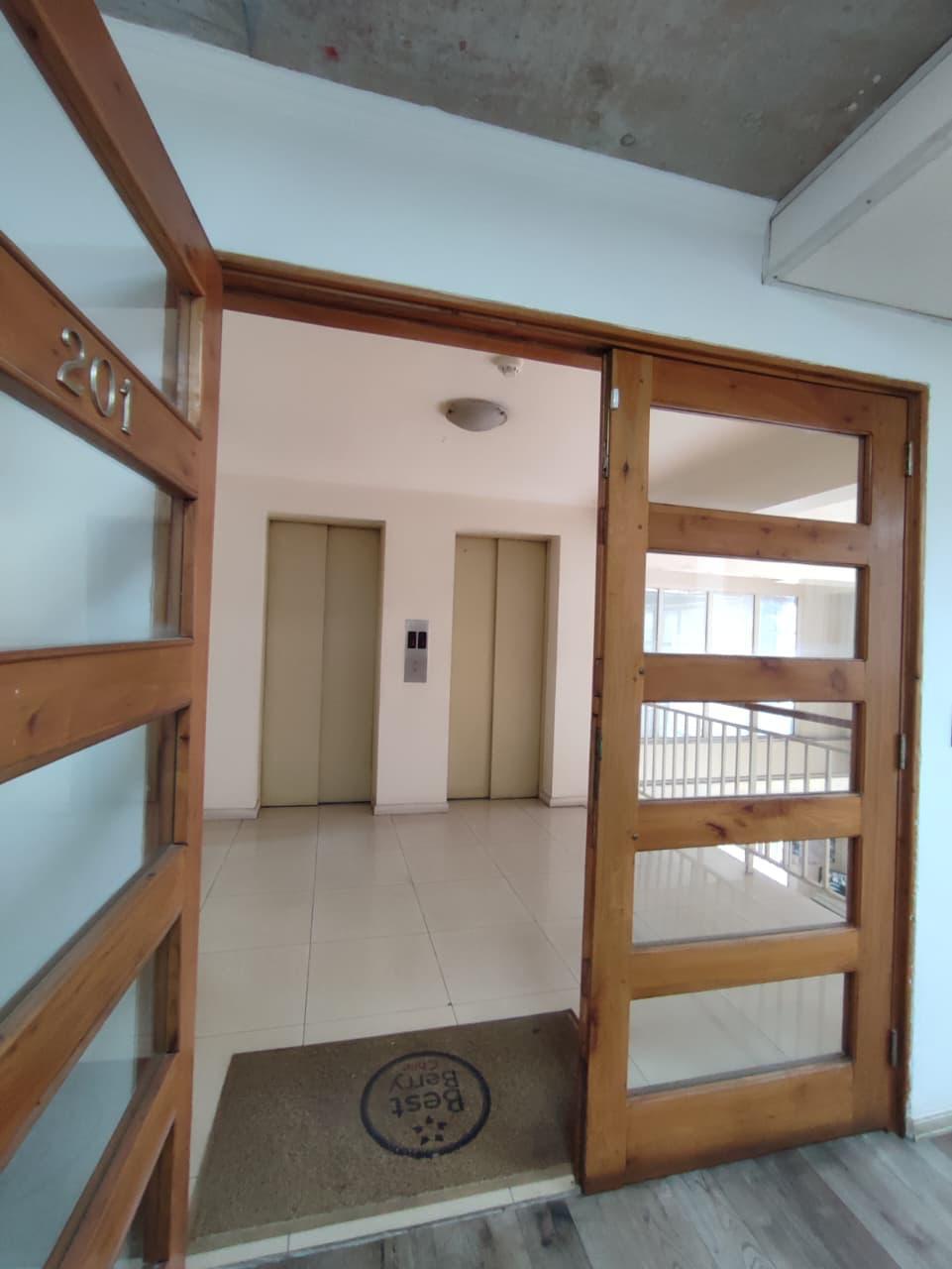 Oficina en arriendo en Los Ángeles — foto 1