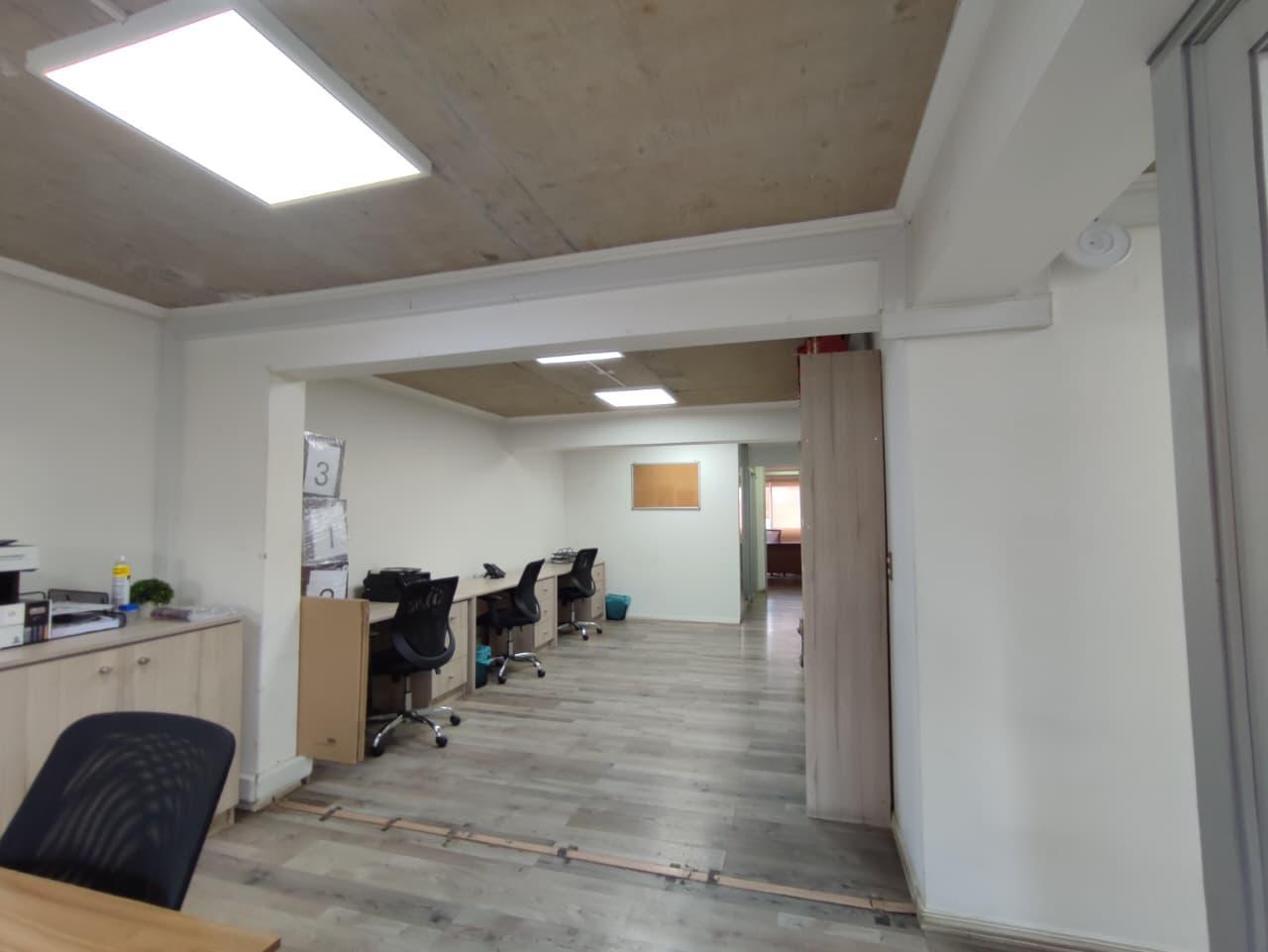 Oficina en arriendo en Los Ángeles — foto 9