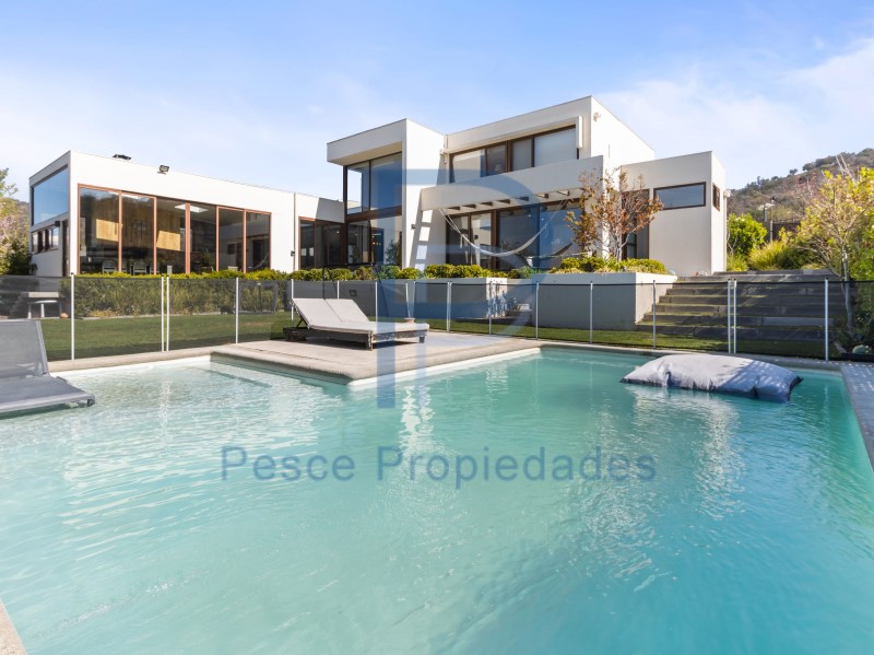Casa en venta en Lo Barnechea — foto 1