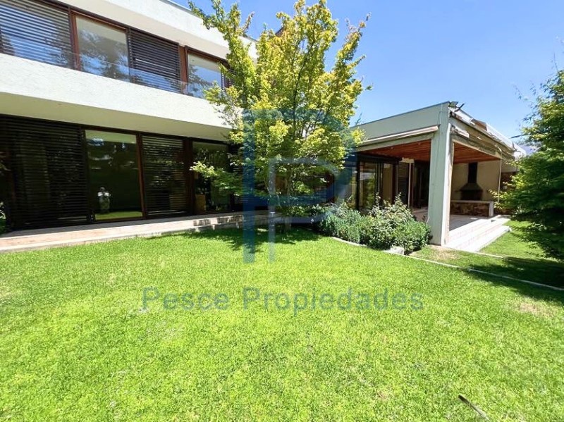 Casa en arriendo en Lo Barnechea — foto 1