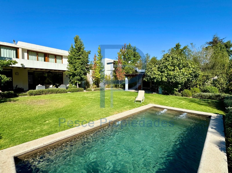 Casa en venta en Lo Barnechea — foto 1