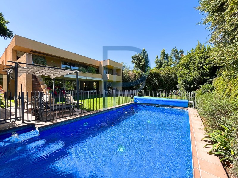 Casa en venta en Lo Barnechea — foto 1