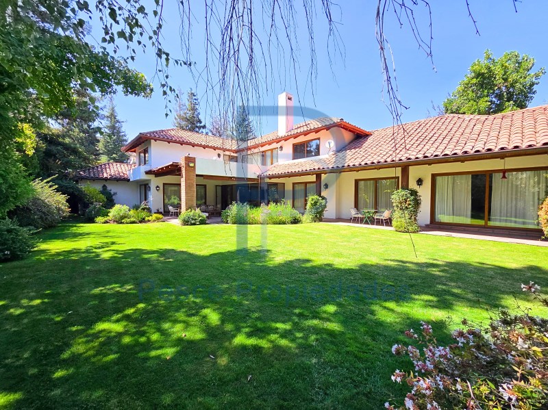 Casa en venta en Lo Barnechea — foto 1