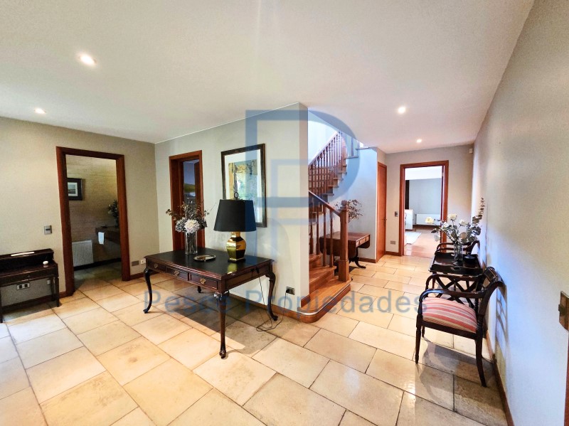 Casa en venta en Lo Barnechea — foto 2