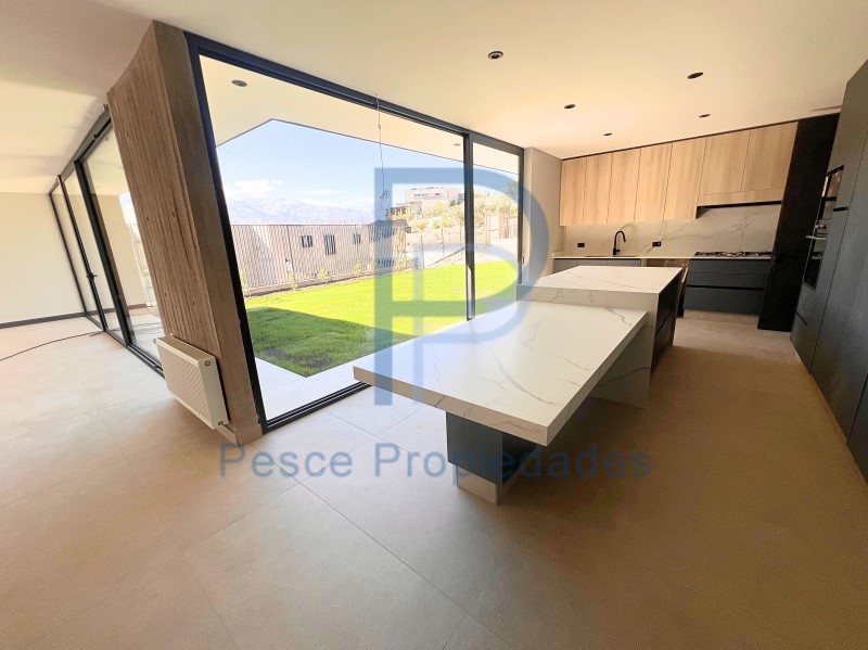 Casa en venta en Lo Barnechea — foto 2