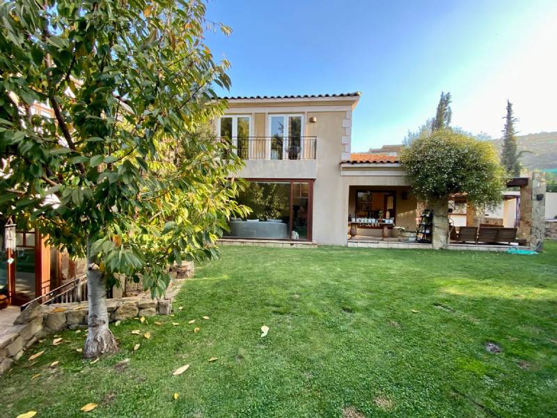 Casa en venta en Lo Barnechea — foto 1