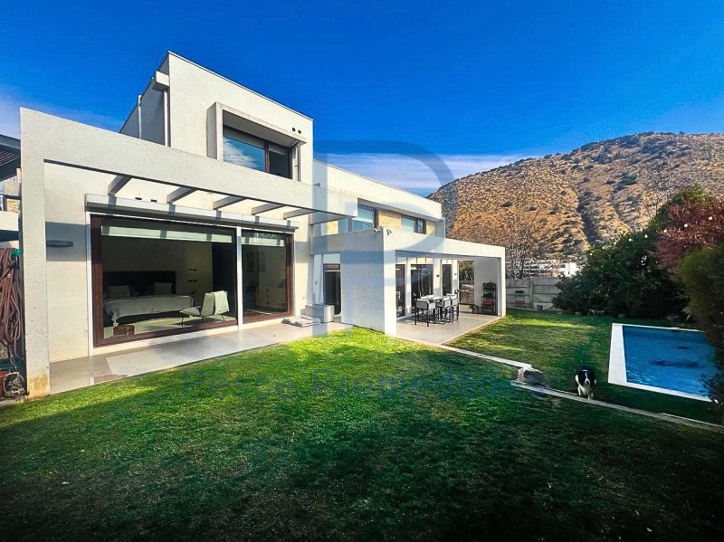 Casa en venta en Lo Barnechea — foto 1