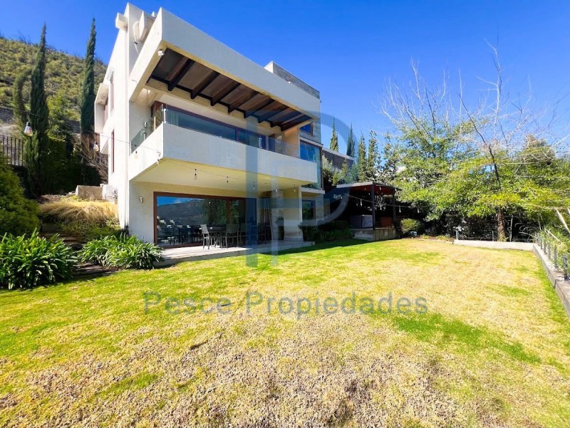 Casa en arriendo en Lo Barnechea — foto 1