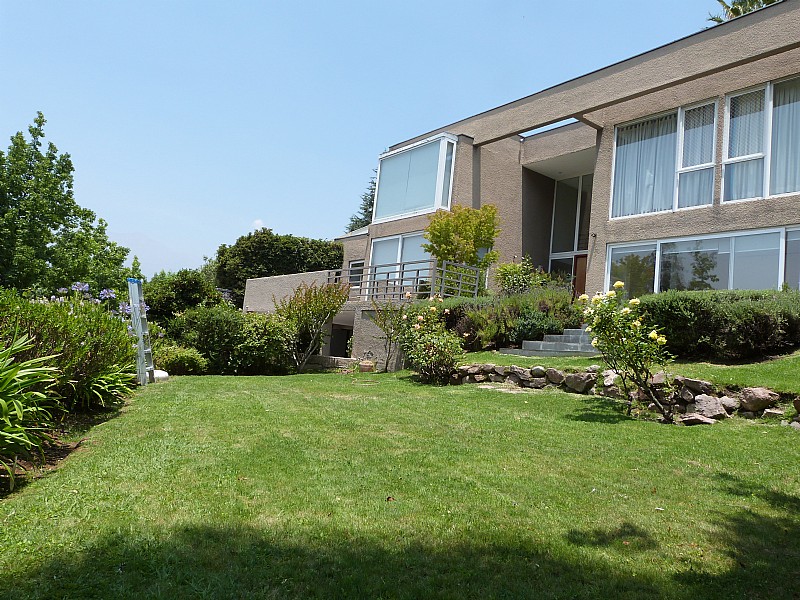 Casa en arriendo en Lo Barnechea — foto 1