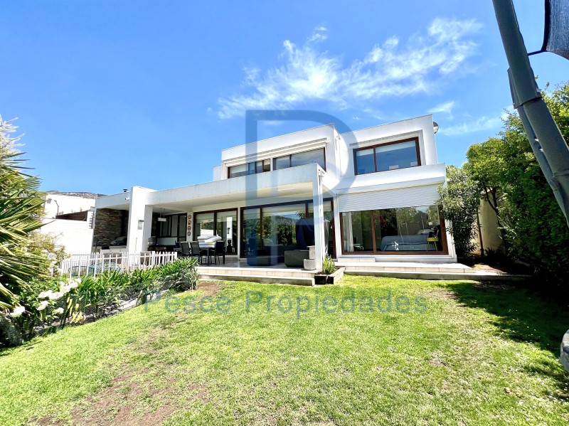 Casa en arriendo en Lo Barnechea — foto 1