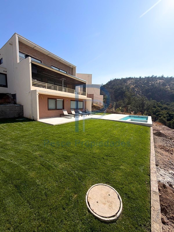 Casa en venta en Lo Barnechea — foto 1