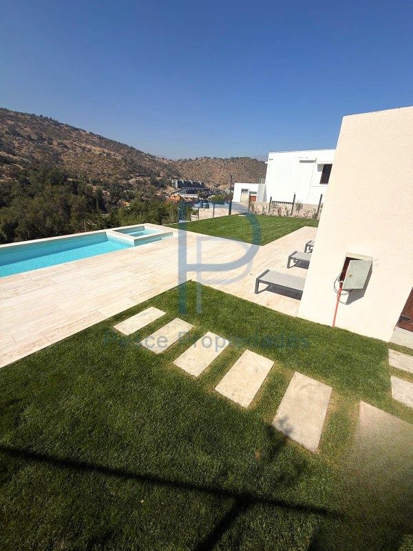 Casa en venta en Lo Barnechea — foto 2