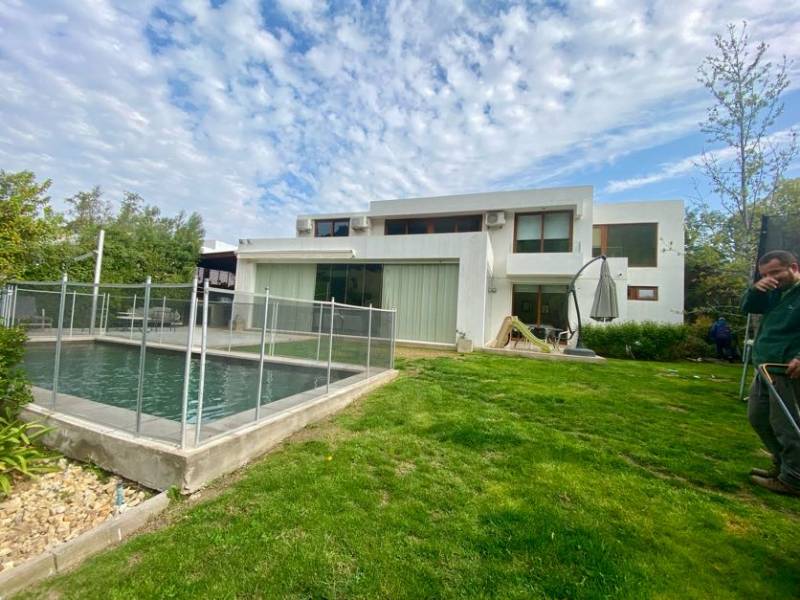 Casa en venta en Lo Barnechea — foto 1
