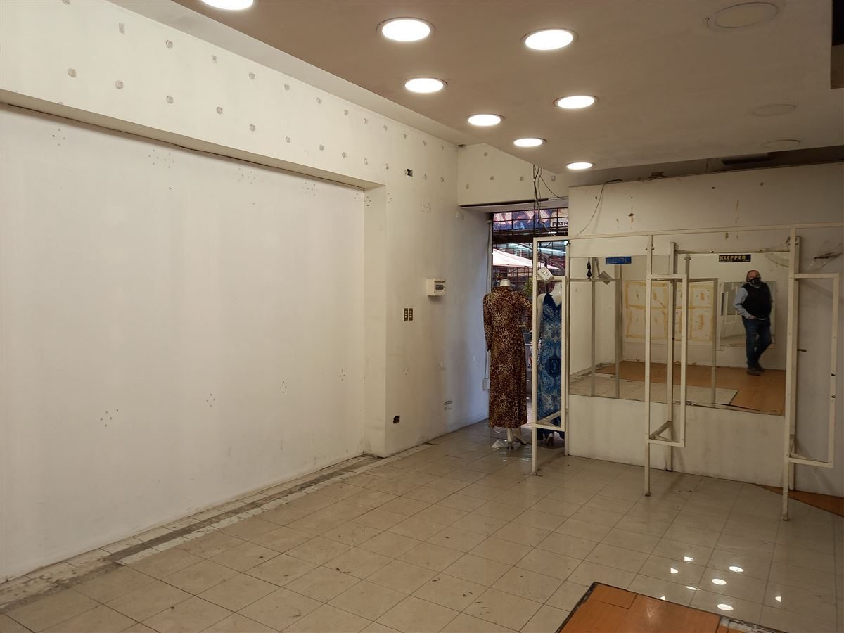 Local comercial en arriendo en Recoleta — foto 2