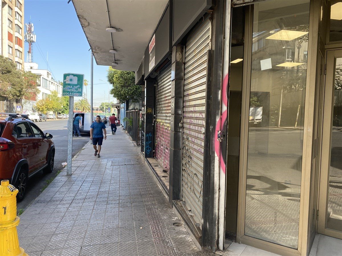 Local comercial en arriendo en Recoleta — foto 1