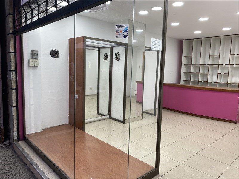 Local comercial en arriendo en Recoleta — foto 3