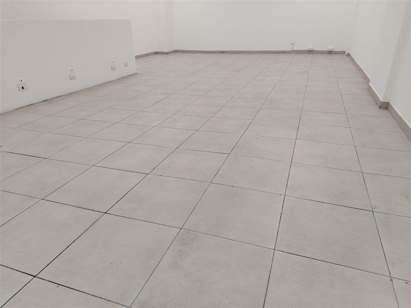 Local comercial en arriendo en Santiago — foto 2
