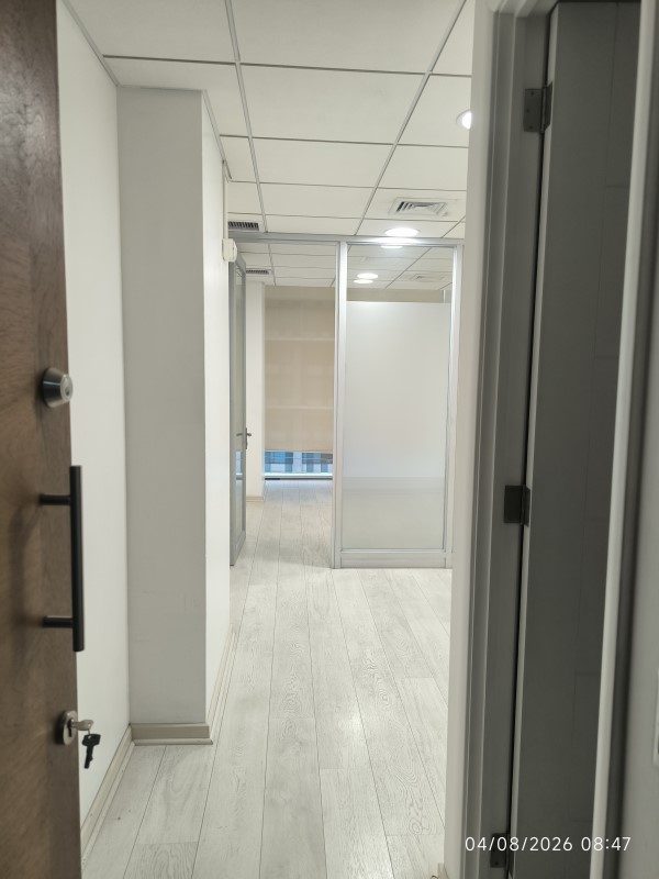 Oficina en arriendo en Las Condes — foto 1