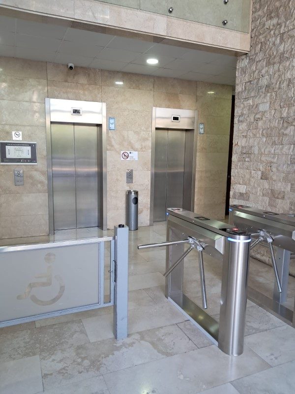 Oficina en arriendo en Las Condes — foto 10