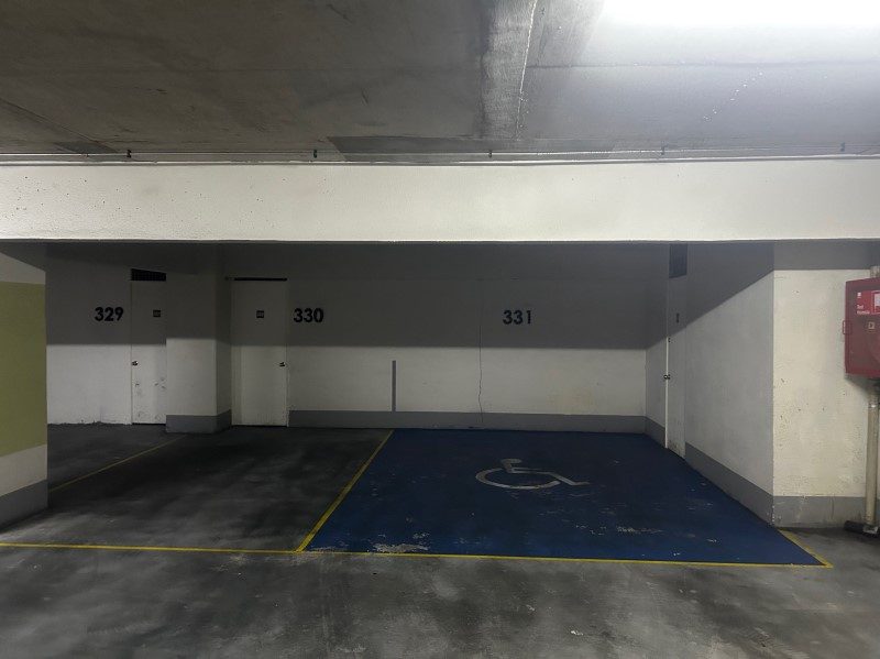 Estacionamiento en arriendo en Las Condes — foto 1