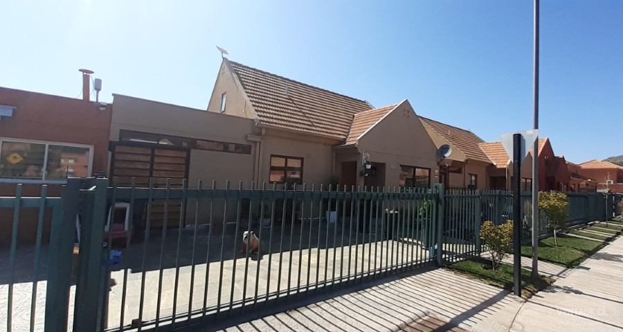 Casa en arriendo en Pudahuel — foto 1
