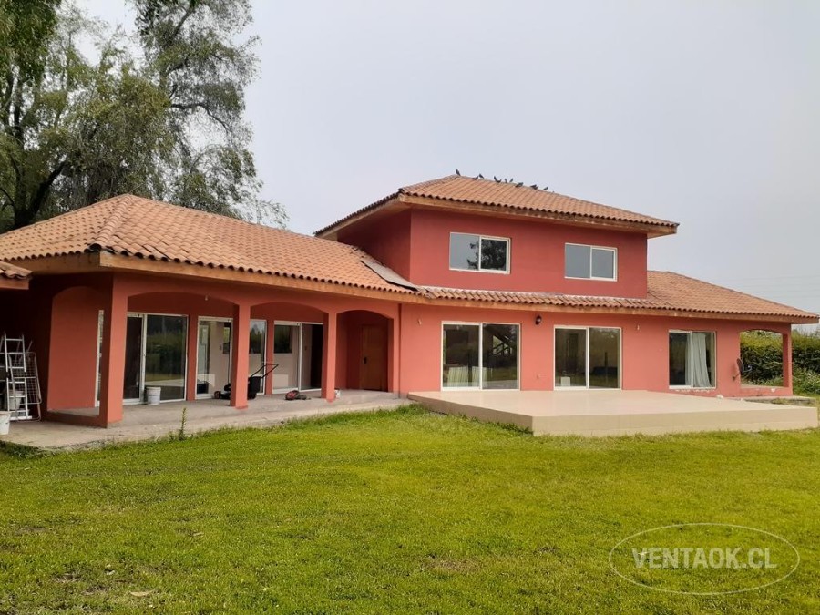 Casa en arriendo en Pirque — foto 1
