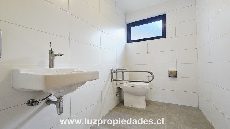 Local comercial en arriendo en Puerto Montt — foto 9