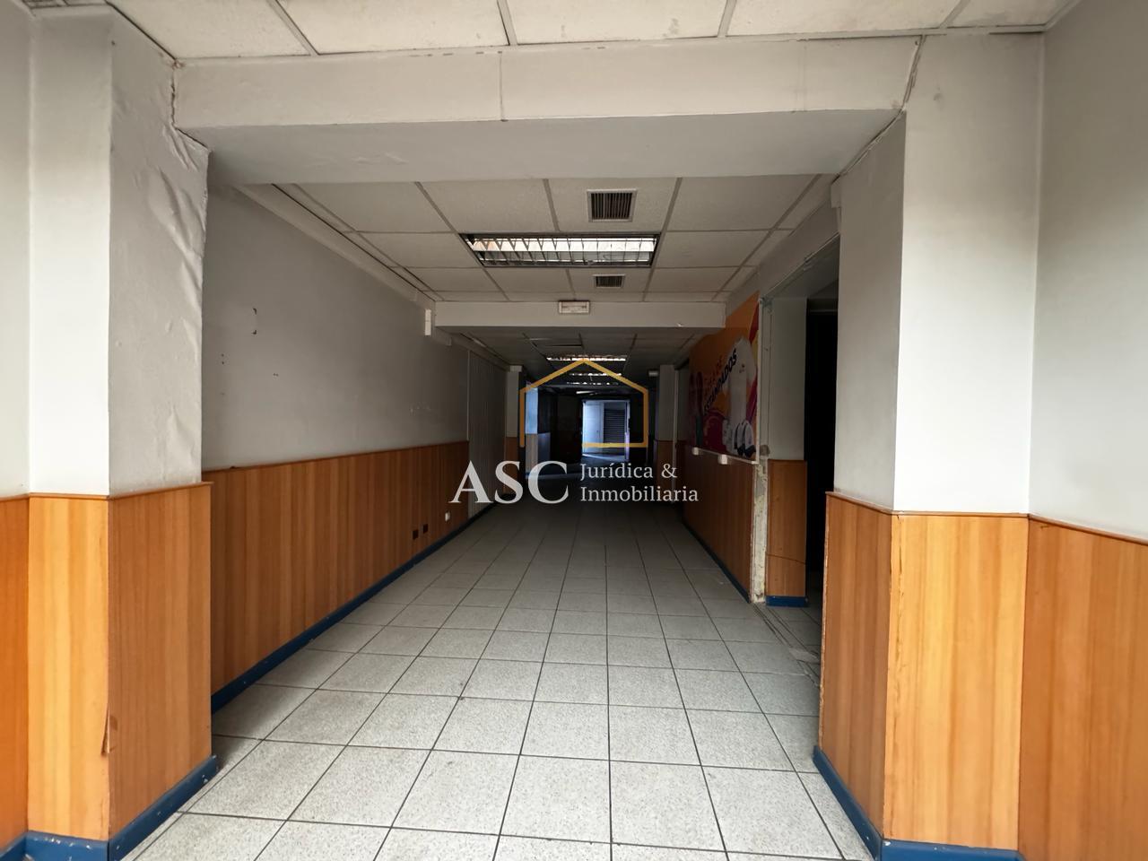 Local comercial en venta en Los Ángeles — foto 2