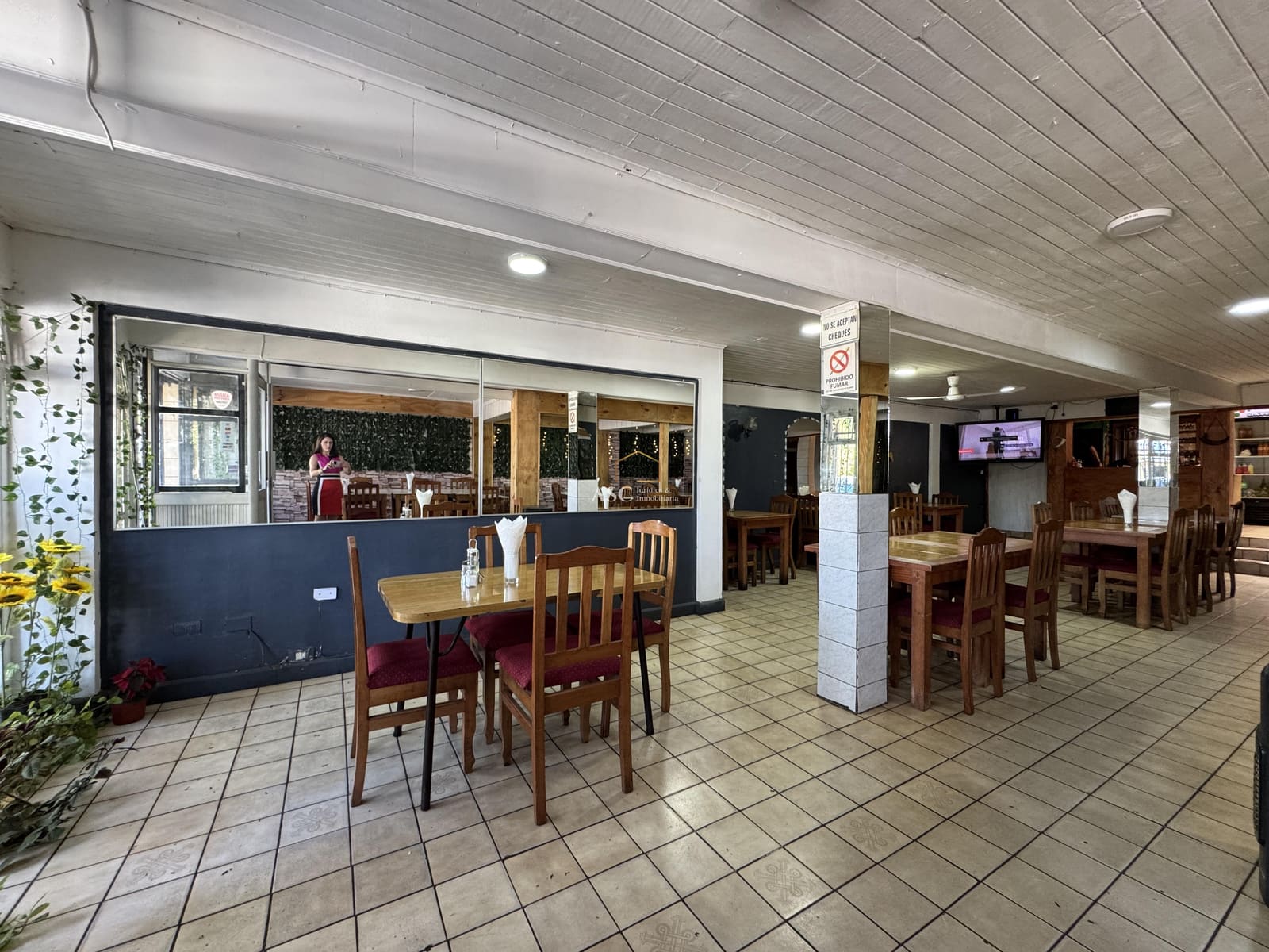 Local comercial en arriendo en Los Ángeles — foto 2