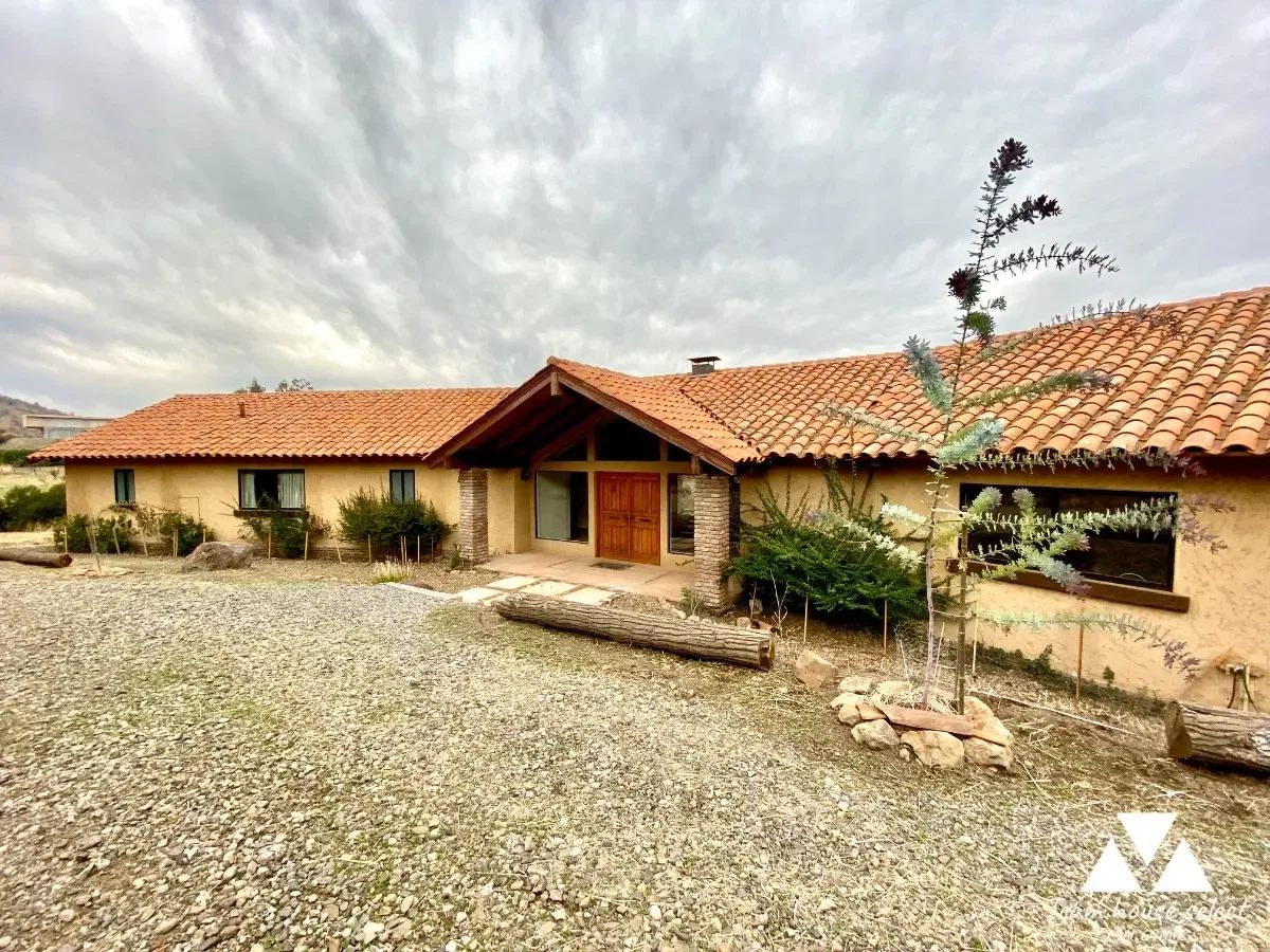 Casa en arriendo en Colina — foto 1