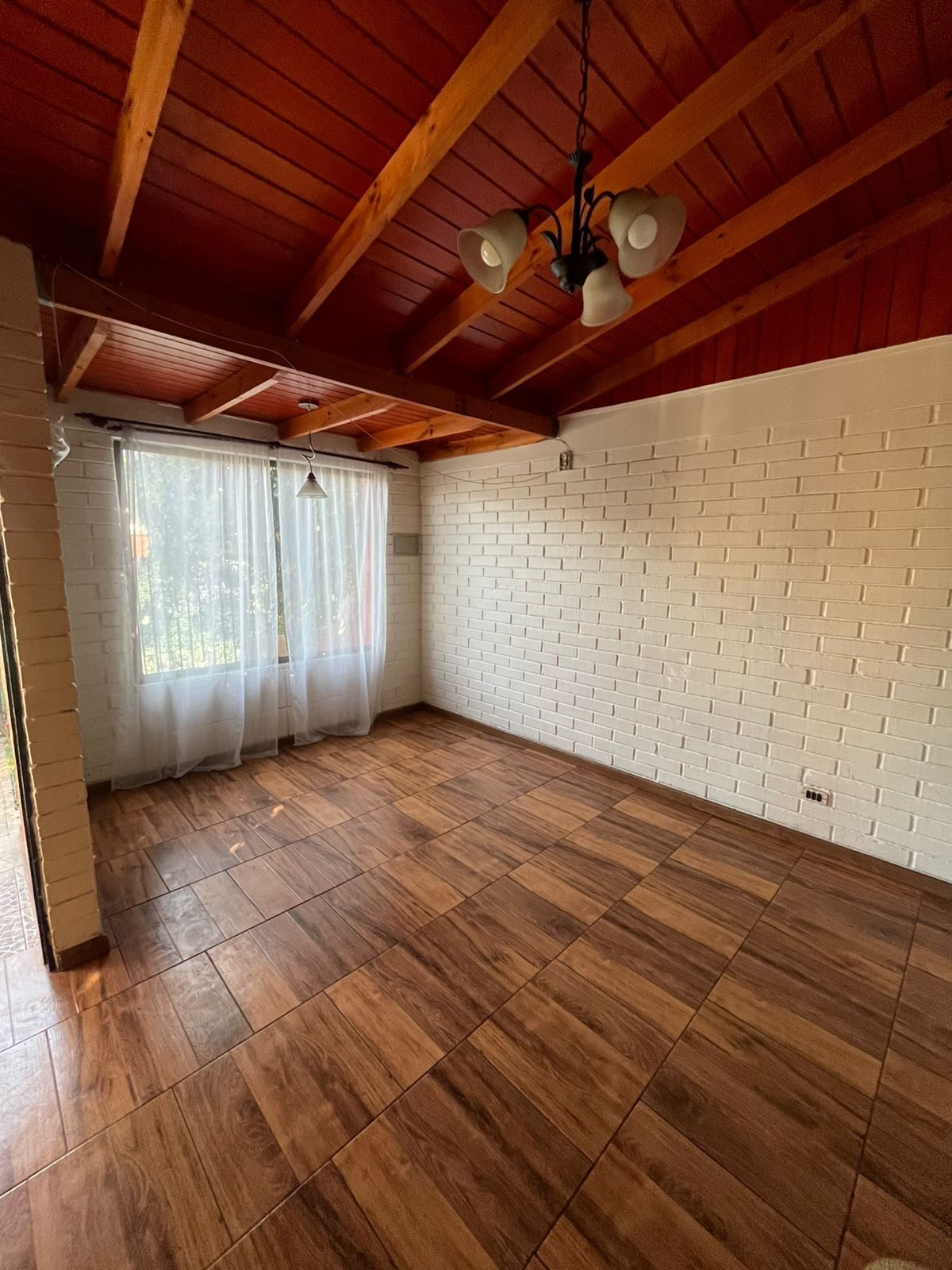 Casa en arriendo en La Cisterna — foto 1