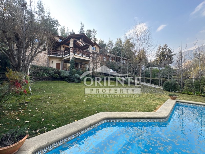 Casa en venta en Lo Barnechea — foto 1
