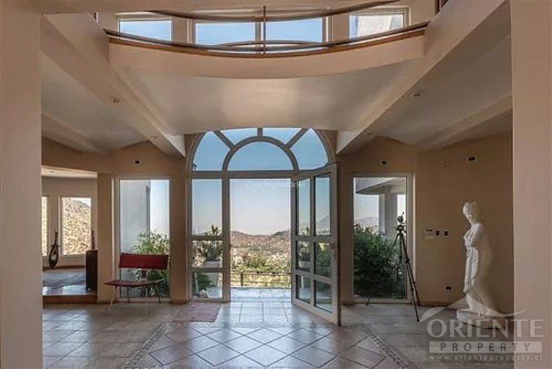 Casa en venta en Lo Barnechea — foto 1
