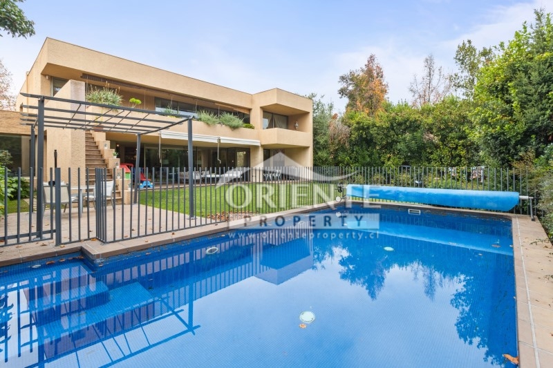 Casa en venta en Lo Barnechea — foto 2